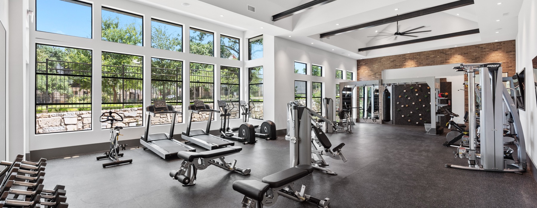 Signature Amenities That Redefine South Austin Apartment Living 